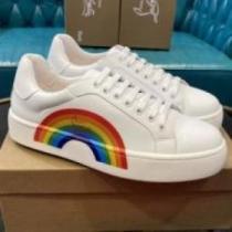 クリスチャンルブタンコピー ナチュラルな素材感 2026 Christian Louboutinコピー カジュアルシューズ シューズ 上質
