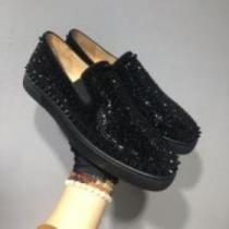 Christian Louboutinコピー 雑誌掲載アイテム カジュアルシューズ  クリスチャンルブタンコピー 上質  2025  シューズ