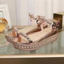 抗菌・防臭加工 2025 高級感漂わせる サンダル パンプス Christian Louboutinコピー クリスチャンルブタンコピー シューズ