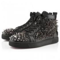 シックスタイルに活躍 クリスチャンルブタンコピー Christian Louboutinコピー 2026 シューズ カジュアルシューズ お洒落に魅せる