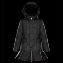 モンクレールコピー MONCLERコピー 撥水性がある 肌触りの気持ちい? 2026 ダウンジャケット