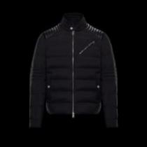 オリジナルモンクレールコピー ダウンジャケット 防湿性に優れ MONCLERコピー 2026