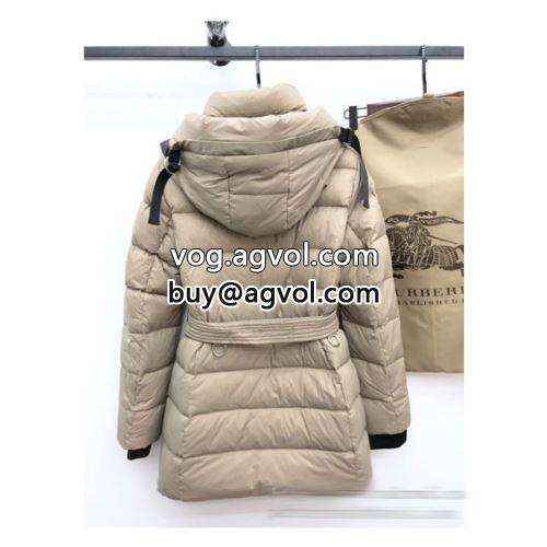 多色可選 肌触りのいい ベルトづき バーバリーコピー BURBERRYコピー 着痩せ効果もある ダウンジャケット 2022