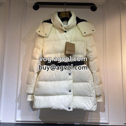 肌寒い季節に欠かせない BURBERRYコピー ダウンジャケット バーバリーコピー 3色可選 2022 ベルト取り外し可能