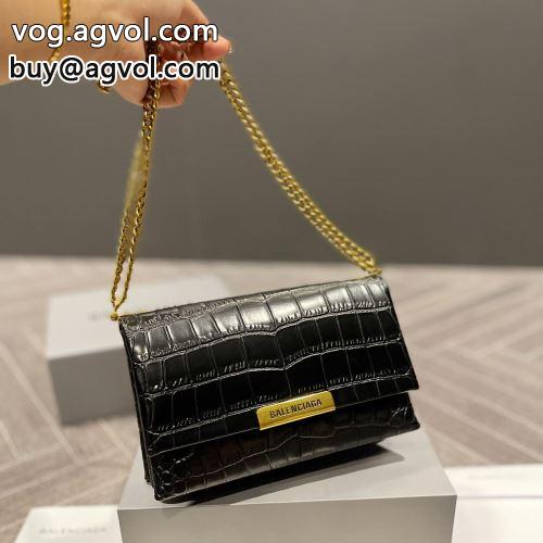  愛らしさ抜群！ 2022 2色可選 肩掛けバッグ BALENCIAGAコピー  バレンシアガコピー ショルダーバッグ 