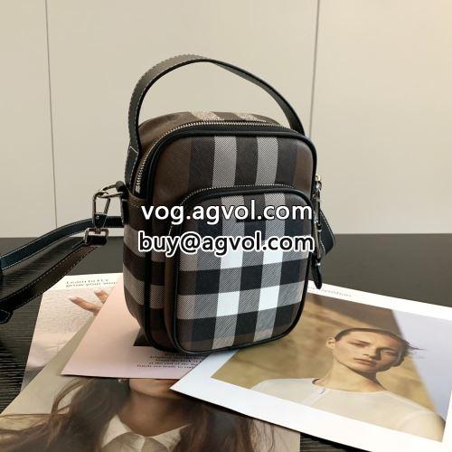  バーバリーコピー 芸能人に愛用者続出 バッグ ショルダーバッグ BURBERRYコピー 2022   