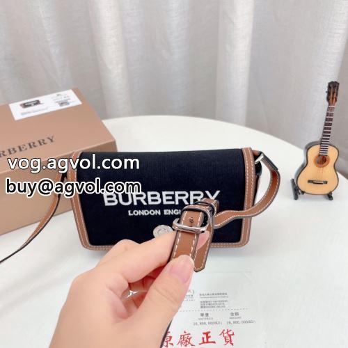 バーバリーコピー  バランスのいい大きさ バッグ BURBERRYコピー 2022 ショルダーバッグ 小型 軽量