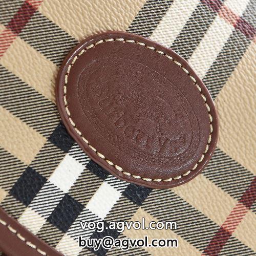 オリジナリティに富んだバッグ バッグ ショルダーバッグ 芸能人に愛用者続出 BURBERRYコピー  2022 バーバリーコピー