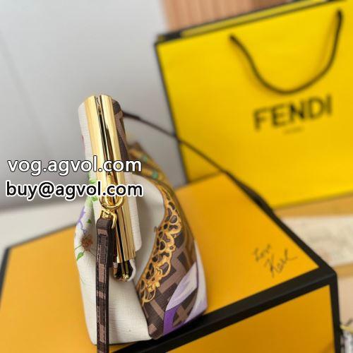 おすすめ/オススメ FENDIコピー 上品上質 ショルダーバッグ 2022 フェンディコピー