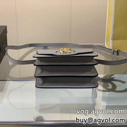 ヴェルサーチコピー 今一番HOTな新品  2022 VERSACEコピー 多色可選 ショルダーバッグ 存在感のある