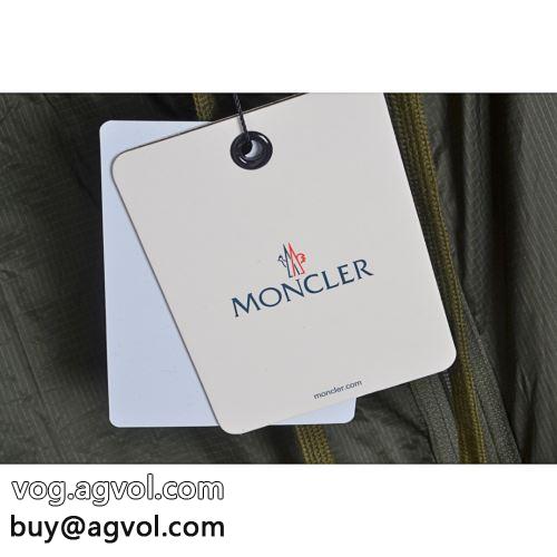 上品な輝きを放つ形 2色可選 2022 人気ブランド MONCLERコピー ブルゾン モンクレールコピー