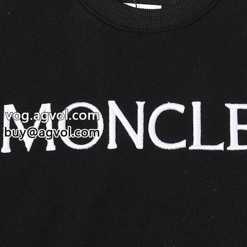 楽に着用出来る MONCLERコピー 2022 2色可選 海外セレブ愛用  モンクレールコピー プルオーバーパーカー