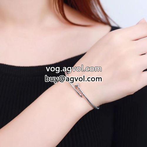 おしゃれに絶大な人気の カルティエ CARTIER バングル カルティエブランドコピー 2022春夏