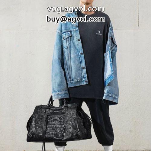 バレンシアガコピー 今一番HOTな新品 BALENCIAGAコピー 2022 半袖Tシャツ カジュアル
