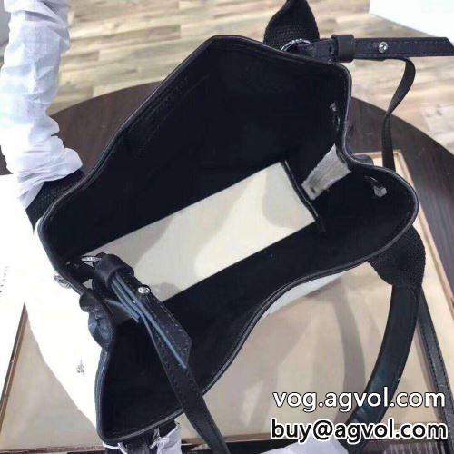 余裕ある収納力 2022 高級感を備えている  BALENCIAGAコピー ハンドバッグ バレンシアガコピー
