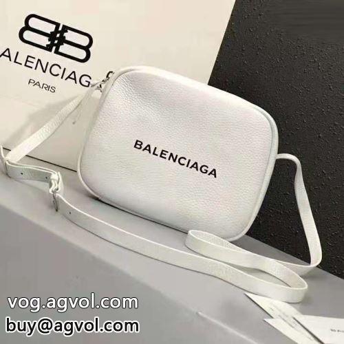 斜め掛けバッグ 多色可選 気軽に持てる BALENCIAGAコピー 今一番HOTな新品 バレンシアガコピー 2022