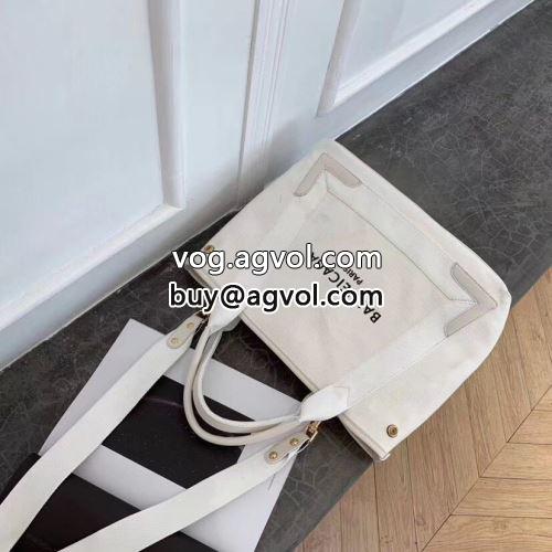 洗練を十分に演出する ハンドバッグ BALENCIAGAコピー バレンシアガコピー 2022 定番のアイテム ショルダーバッグ