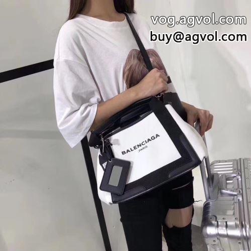 メインルーム BALENCIAGAコピー セレブ愛用の超人気商品 非凡な容量 バレンシアガコピー 2022 ハンドバッグ