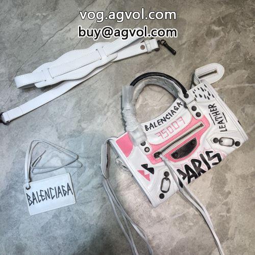  2022 斜め掛けバッグ 一番人気の新作はこれ 落ち着いた質感 バレンシアガコピー BALENCIAGAコピー   
