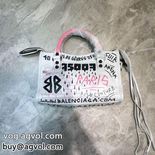 2022 斜め掛けバッグ 一番人気の新作はこれ 落ち着いた質感 バレンシアガコピー BALENCIAGAコピー