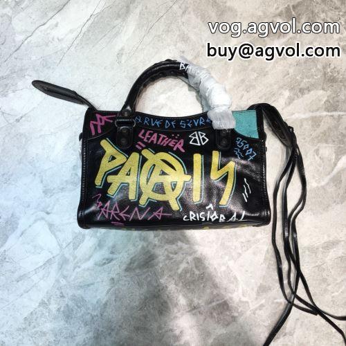 ショルダーバッグ に最も需要のある 抜群な楽チン感ある大定番 BALENCIAGAコピー 売れ筋のいい バレンシアガコピー 2022