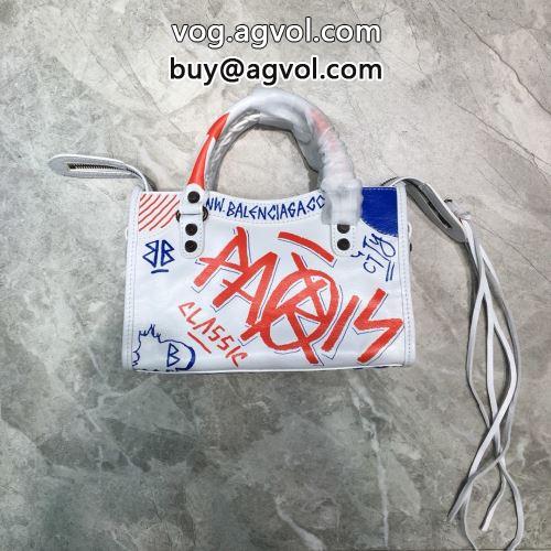 確定となる上品 BALENCIAGAコピー 高級感を備えている ショルダーバッグ バレンシアガコピー 2022