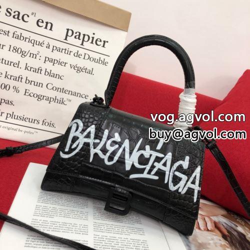手持ち&ショルダー掛け ショルダーバッグ バレンシアガコピー 争奪戦必至 2022 BALENCIAGAコピー 2色可選 ミニバッグ