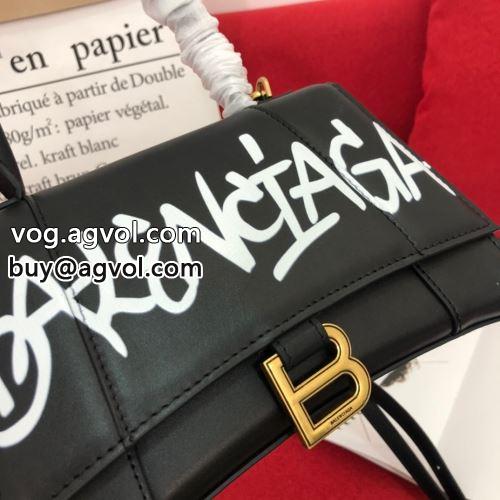 手持ち&ショルダー掛け ショルダーバッグ バレンシアガコピー 争奪戦必至 2022 BALENCIAGAコピー 2色可選 ミニバッグ