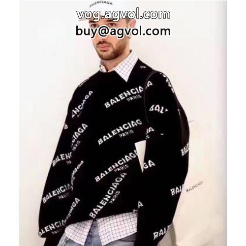  ハリのある バレンシアガコピー 2022 プルオーバーパーカー トップス BALENCIAGAコピー シックスタイルに活躍 