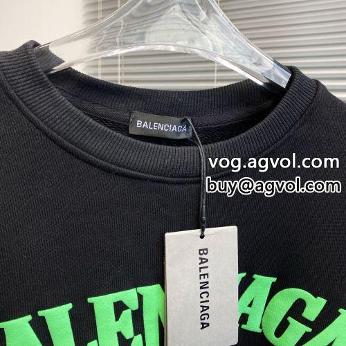 バレンシアガコピー 秋着用 プルオーバー トップス 優美なお出かけスタイル 2022 BALENCIAGAコピー