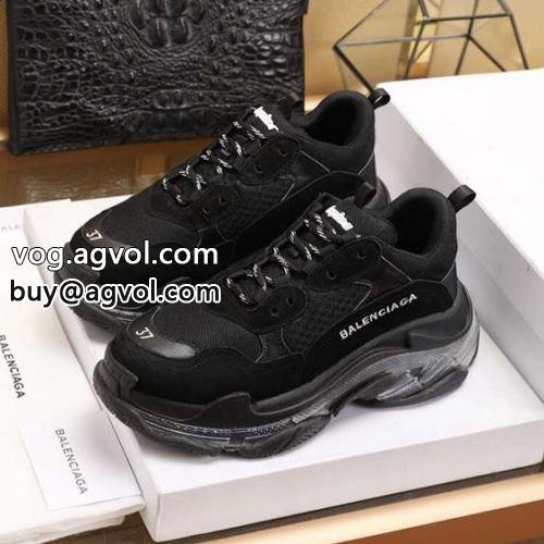 バレンシアガコピー スニーカー 2022 セレブ風 BALENCIAGAコピー 底にラバーが貼ってある
