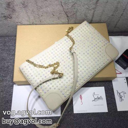ビジネスケース 強い魅力を感じる一枚 クリスチャンルブタンコピー 2022 気軽に持てる Christian Louboutinコピー