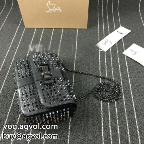 シンプル＋多機能 Christian Louboutinコピー 2022 斜め掛けバッグ  クリスチャンルブタンコピー