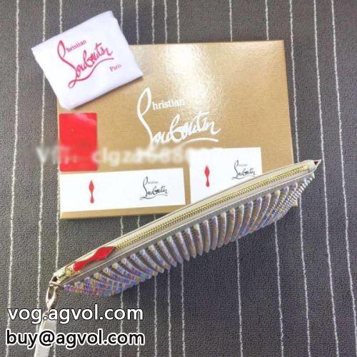 高級本革 クリスチャンルブタンコピー 財布 カード入れ付  Christian Louboutinコピー 小型 軽量 2022 お洒落に魅せる