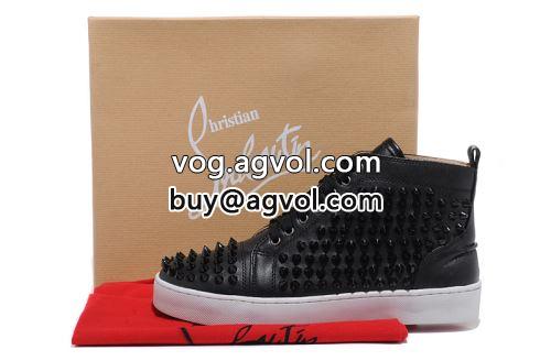 ナチュラルな素材感 2022 シューズ カジュアルシューズ クリスチャンルブタンコピー  肌触りのいい Christian Louboutinコピー
