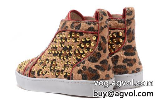 クリスチャンルブタンコピー 2022 大人キレイに仕立てる Christian Louboutinコピー ヒョウ柄 シューズ  カジュアルシューズ
