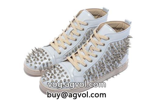 クリスチャンルブタンコピー 2022 知的なムードを演出  Christian Louboutinコピー クッション性 シューズ コーデ  カジュアルシューズ