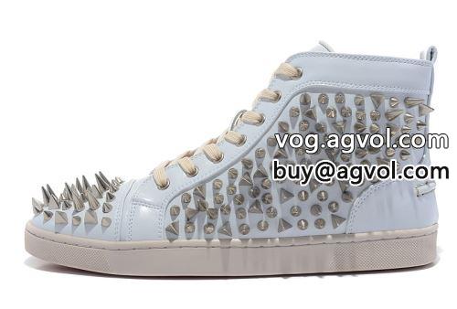 クリスチャンルブタンコピー 2022 知的なムードを演出  Christian Louboutinコピー クッション性 シューズ コーデ  カジュアルシューズ