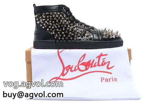 シックスタイルに活躍 クリスチャンルブタンコピー Christian Louboutinコピー 2022 シューズ カジュアルシューズ お洒落に魅せる