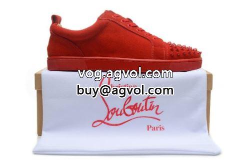 Christian Louboutinコピー カジュアルシューズ 2022 クリスチャンルブタンコピー 人目を惹くデザイン シューズ
