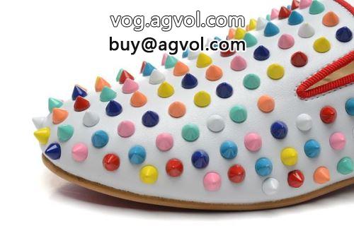 限量販売 Christian Louboutinコピー ムダな装飾を排したデザイン  2022 カジュアルシューズ  シューズ クリスチャンルブタンコピー