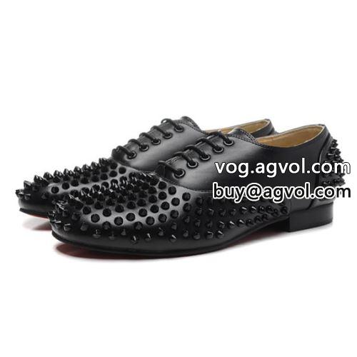  クリスチャンルブタンコピー 高評価の人気品  カジュアルシューズ シューズ 2022 着用 Christian Louboutinコピー   