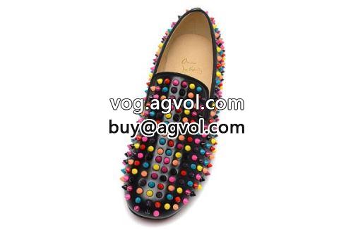 クリスチャンルブタンコピー 芸能人に愛用者続出 カジュアルシューズ シューズ 2022 個性派  Christian Louboutinコピー