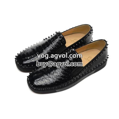  カジュアルシューズ シューズ 2022  Christian Louboutinコピー 海外限定ライン クリスチャンルブタンコピー 大人キレイに仕立てる   