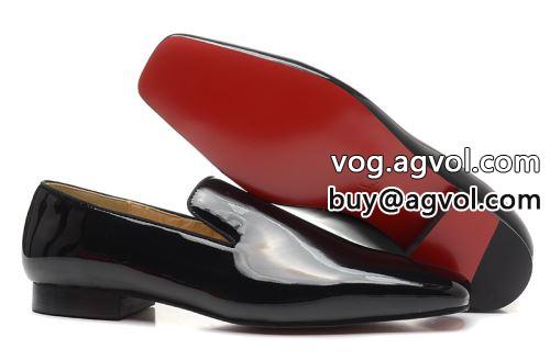 シューズ 2022  Christian Louboutinコピー 今からの季節にピッタリ！クリスチャンルブタンコピー 完売再入荷 カジュアルシューズ