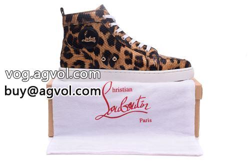 セレブ愛用の超人気商品 シューズ クリスチャンルブタンコピー カジュアルシューズ 飽きの来ない 2022 Christian Louboutinコピー