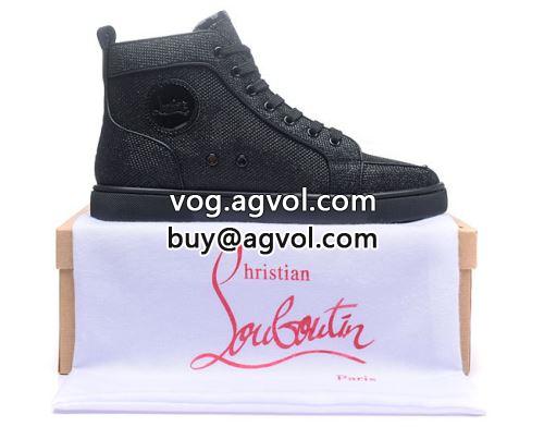 クリスチャンルブタンコピー カジュアルシューズ シューズ ムダな装飾を排したデザイン  2022 Christian Louboutinコピー