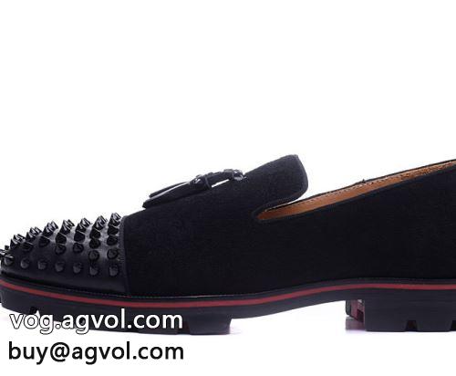 ムダな装飾を排したデザイン 2022 Christian Louboutinコピー クリスチャンルブタンコピー シューズ 優しい色合い カジュアルシューズ