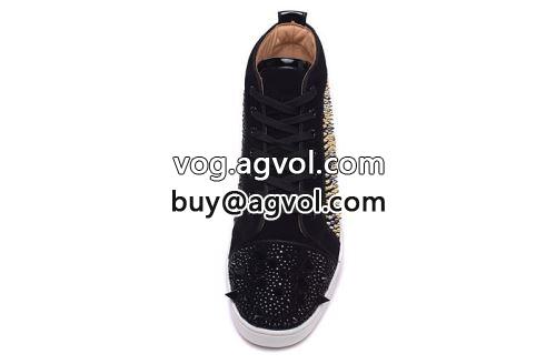 Christian Louboutinコピー 滑りにくい シューズ クリスチャンルブタンコピー お洒落な存在感  2022  カジュアルシューズ