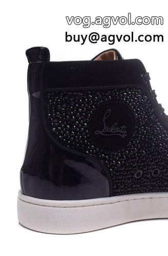 Christian Louboutinコピー 滑りにくい シューズ クリスチャンルブタンコピー お洒落な存在感  2022  カジュアルシューズ